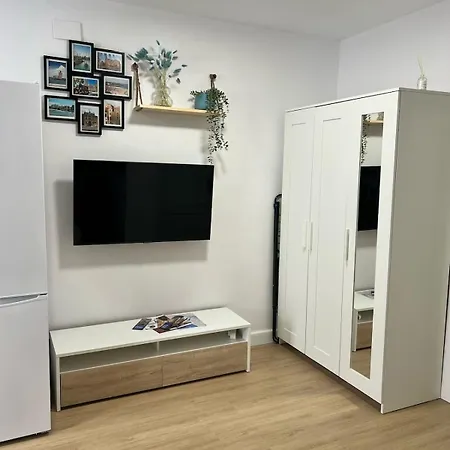 Estudico Moderno Y Comodo A Minutos Andando Del Centro Y De La Feria Apartment
